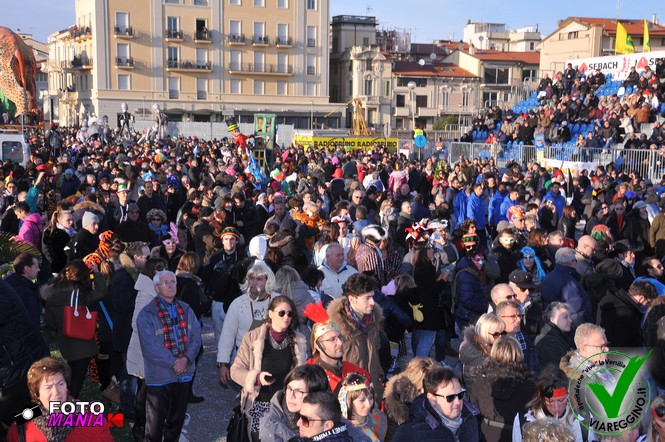 Ingrandisci la foto