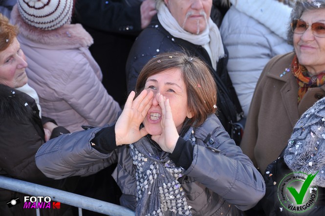 Ingrandisci la foto