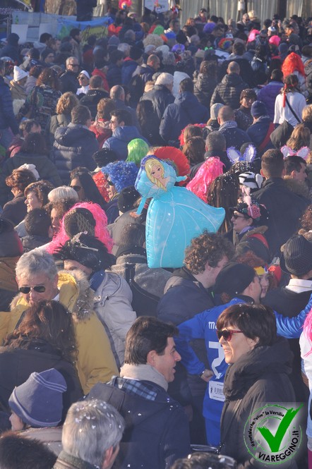 Ingrandisci la foto