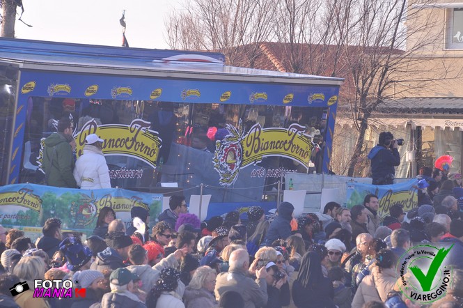 Ingrandisci la foto