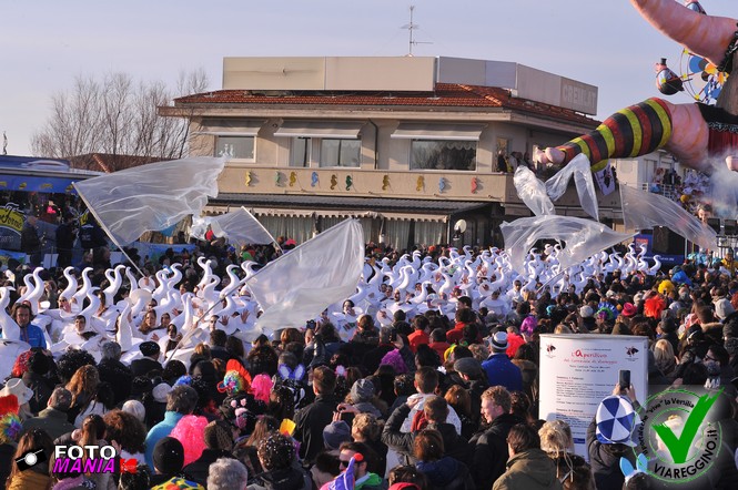 Ingrandisci la foto