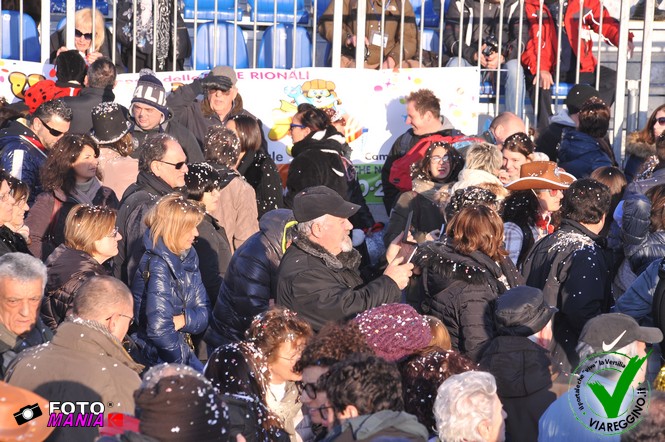 Ingrandisci la foto