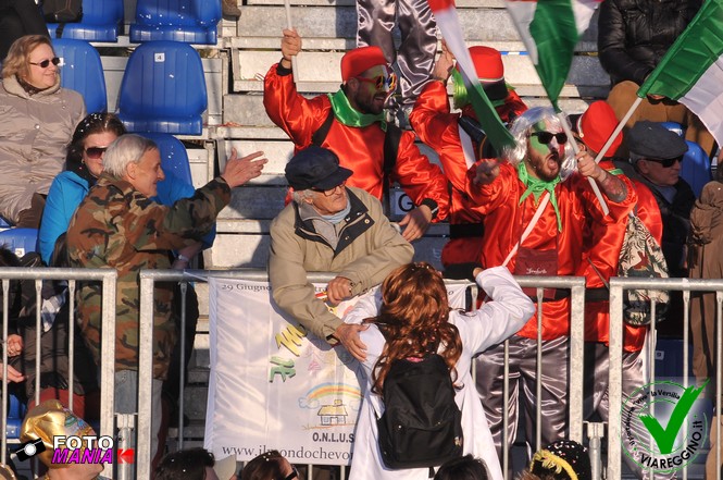 Ingrandisci la foto