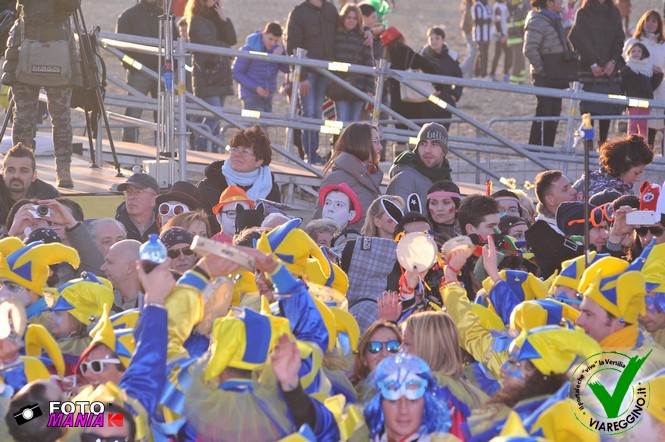 Ingrandisci la foto