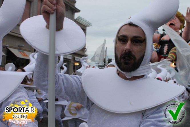 Ingrandisci la foto