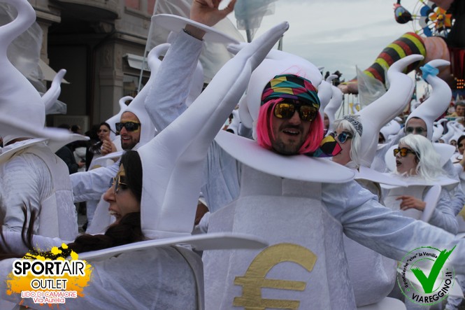 Ingrandisci la foto