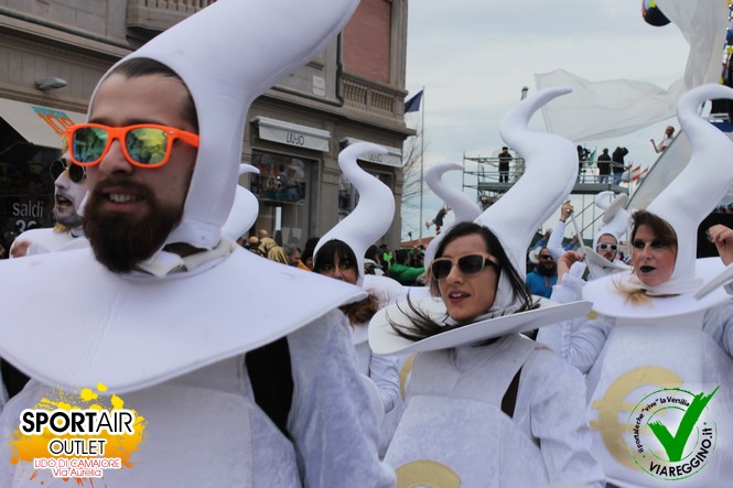 Ingrandisci la foto