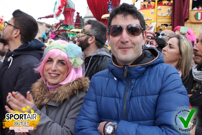 Ingrandisci la foto