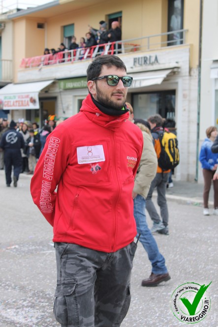 Ingrandisci la foto