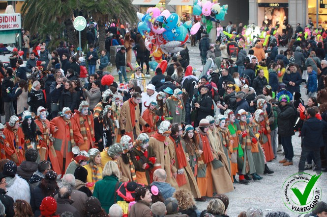Ingrandisci la foto