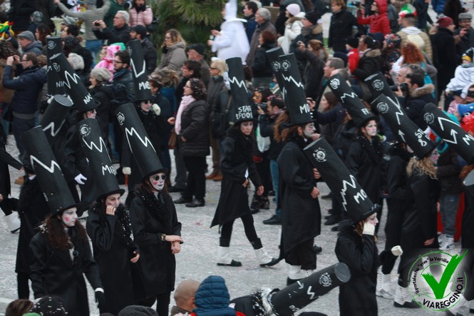 Ingrandisci la foto