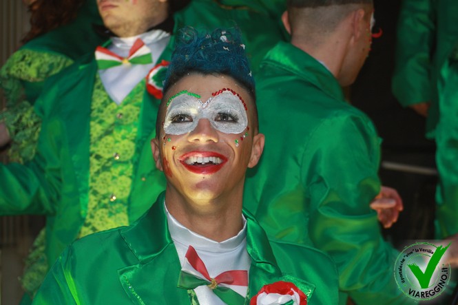 Ingrandisci la foto