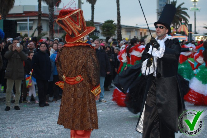 Ingrandisci la foto