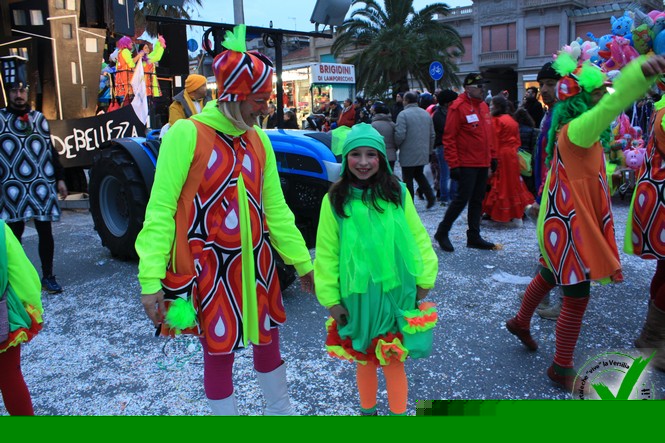 Ingrandisci la foto