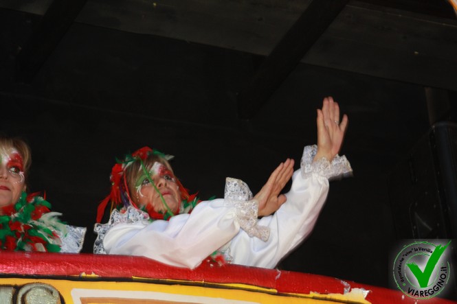 Ingrandisci la foto
