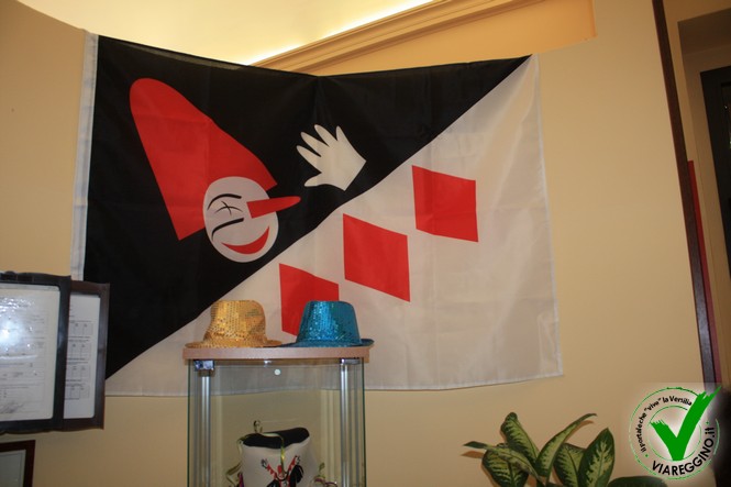 Ingrandisci la foto