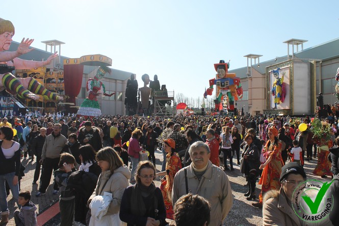 Ingrandisci la foto