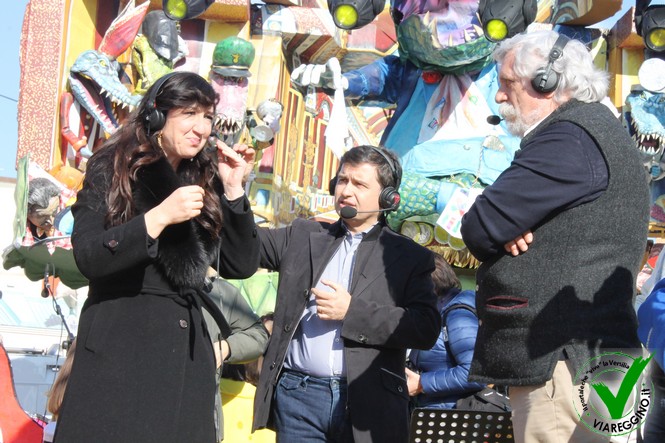 Ingrandisci la foto