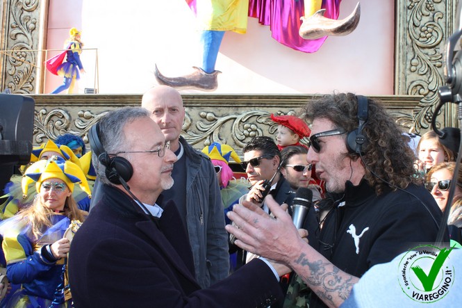 Ingrandisci la foto