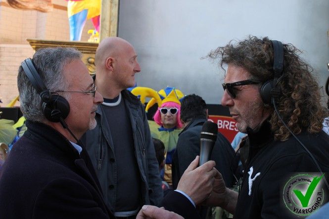 Ingrandisci la foto