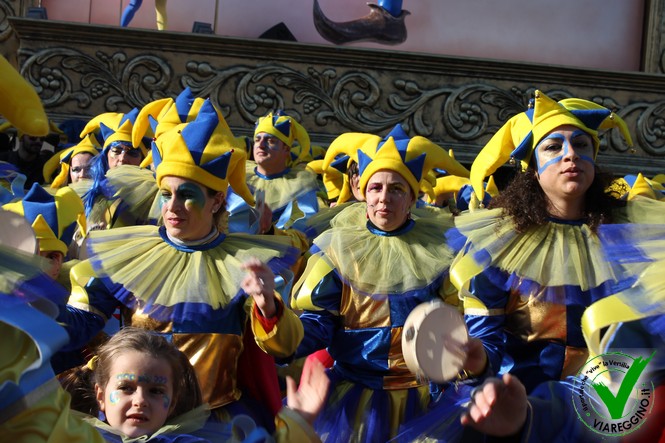 Ingrandisci la foto