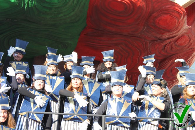 Ingrandisci la foto
