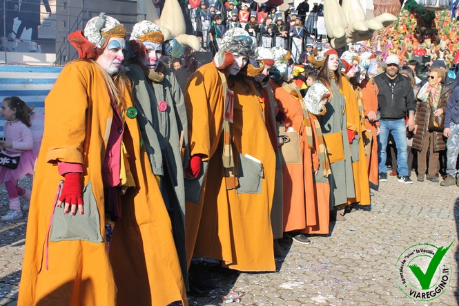 Ingrandisci la foto