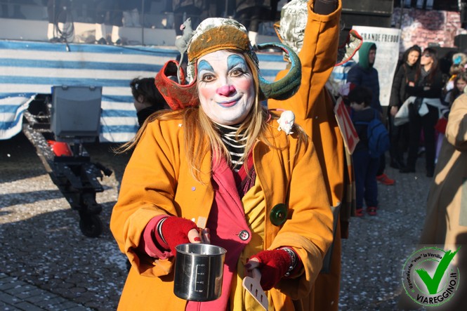 Ingrandisci la foto