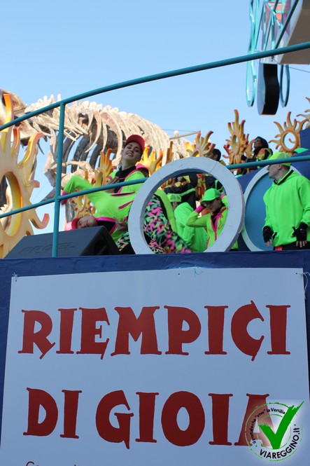 Ingrandisci la foto