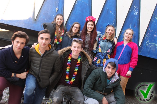 Ingrandisci la foto