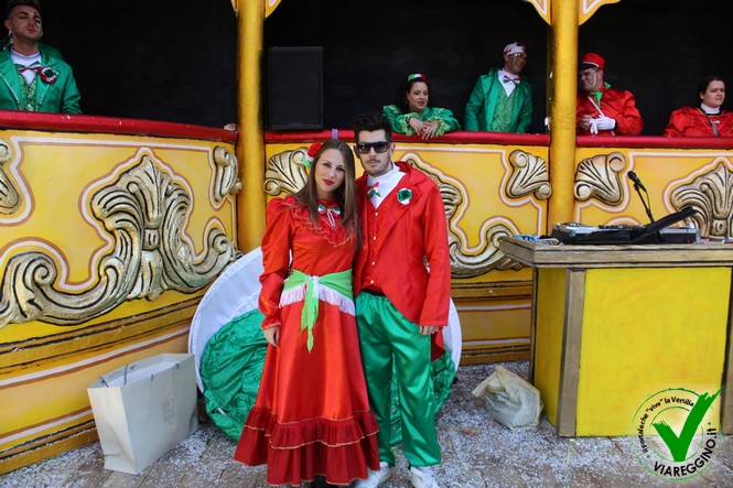 Ingrandisci la foto