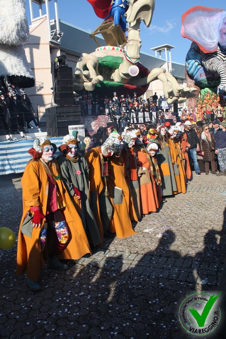 Ingrandisci la foto