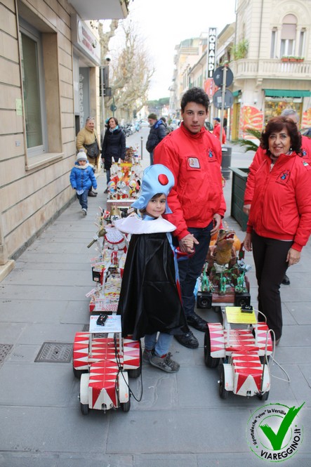 Ingrandisci la foto