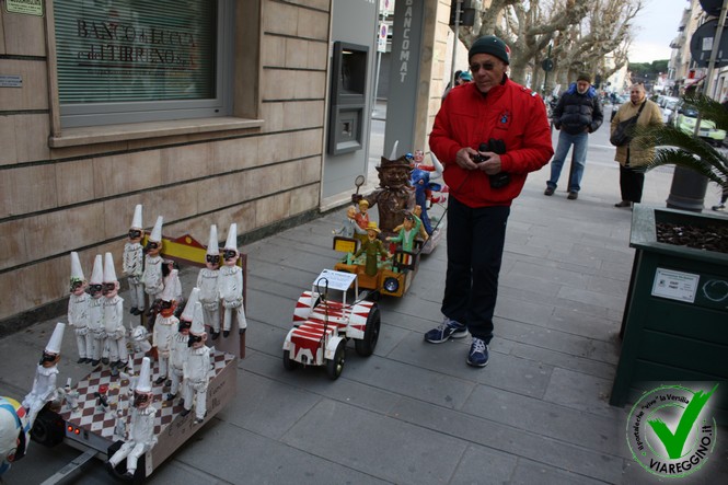 Ingrandisci la foto