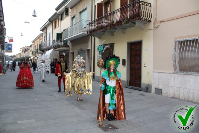 Ingrandisci la foto
