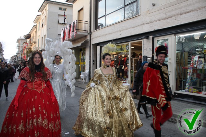 Ingrandisci la foto