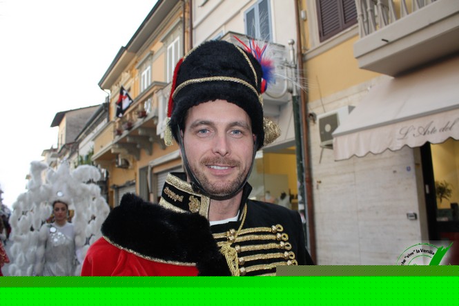 Ingrandisci la foto