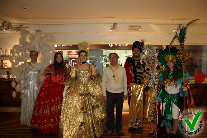 Ingrandisci la foto