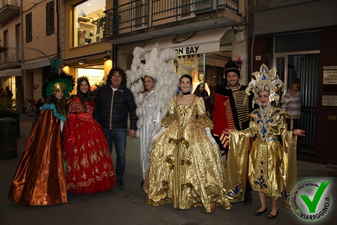 Ingrandisci la foto