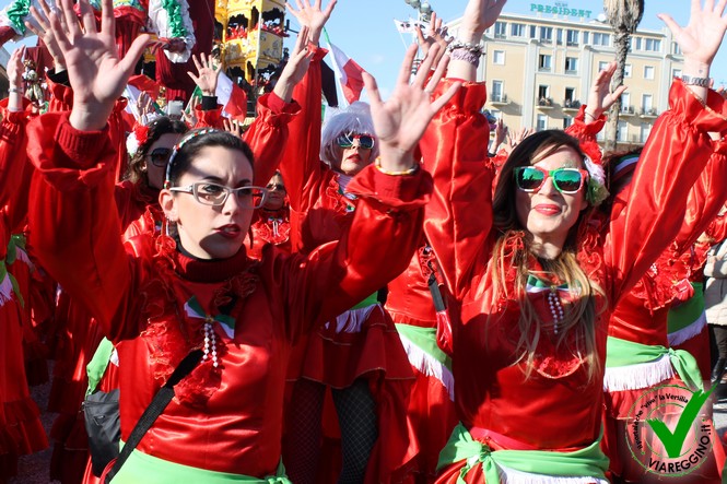 Ingrandisci la foto