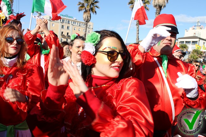Ingrandisci la foto
