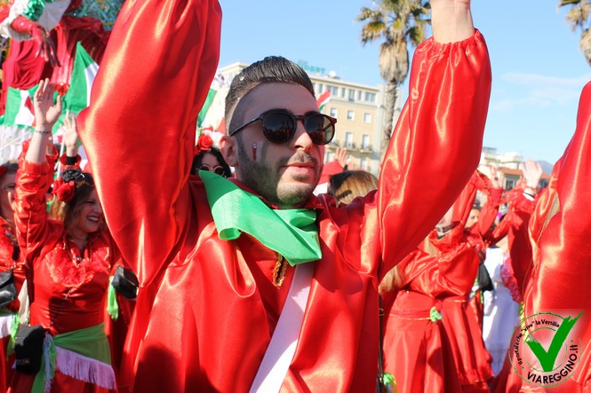 Ingrandisci la foto