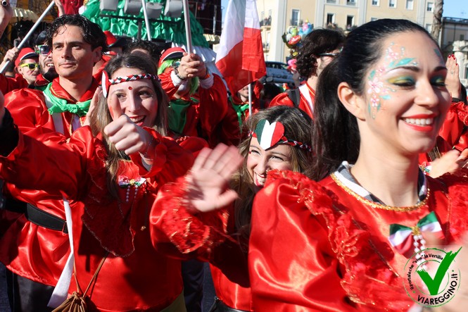 Ingrandisci la foto
