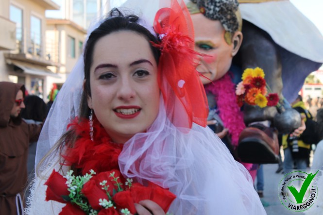 Ingrandisci la foto