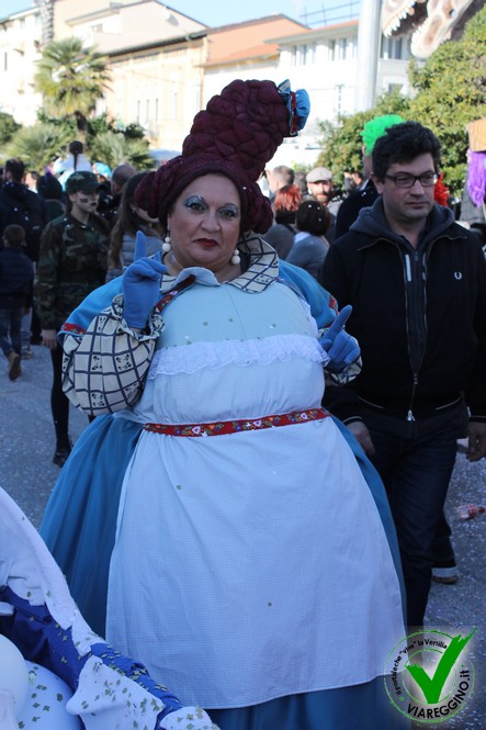 Ingrandisci la foto