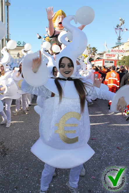 Ingrandisci la foto