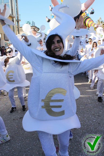 Ingrandisci la foto