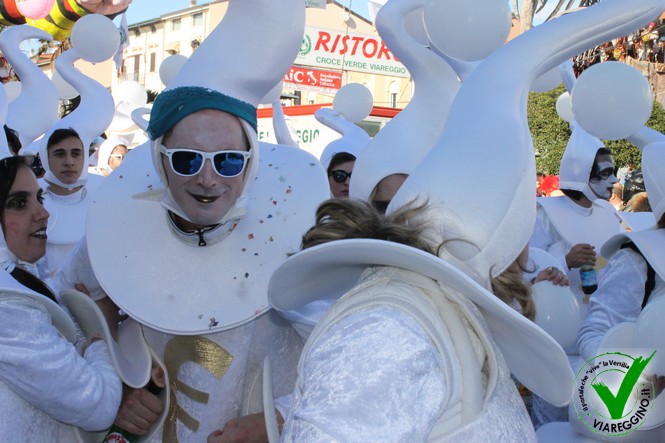 Ingrandisci la foto