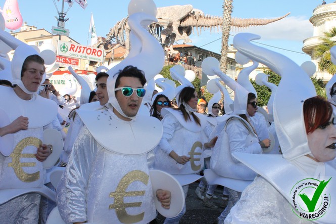 Ingrandisci la foto
