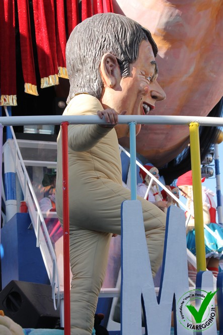 Ingrandisci la foto